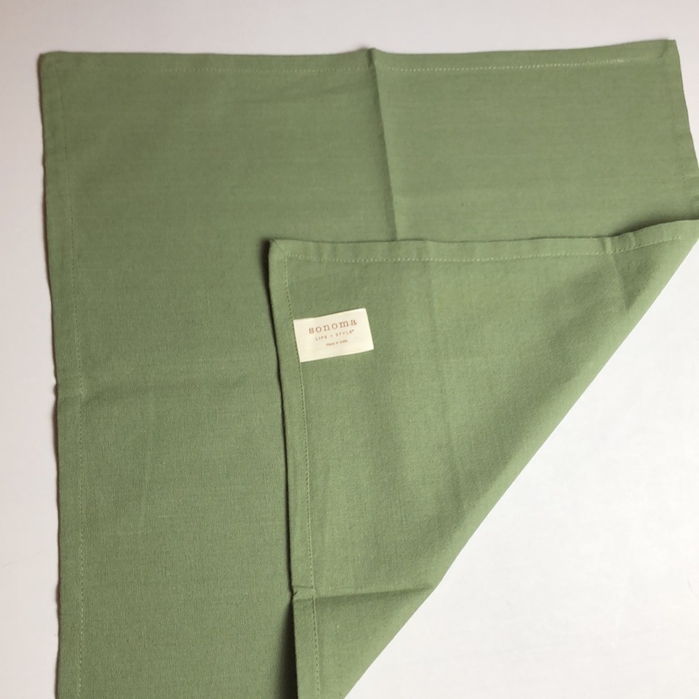 4 SONOMA NAPKINS ARMY GREEN - Picture 2 of 2